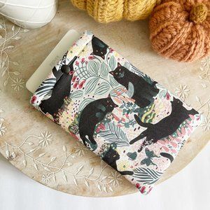 Playful Cats Kindle Paperwhite Padded Sleeve with Snap